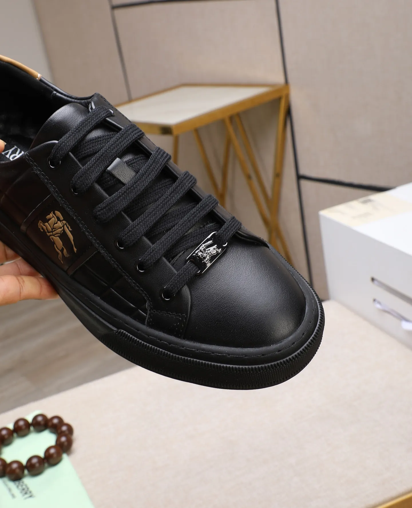 Men's shoes 💰420 ❤️❤️❤️[BURBERRY] Burberry purchasing agent 🔍men's 🚹 new model is synchronized with the official website. The upper is made of imported fabrics and cowhide lining. Completely 1⃣:1⃣ replica🇮🇹, non-slip and wear-resistant rubber outsole ⚠original factory goods, 🔍🔍high quality, please look at the details, welcome to compare⚠Size: 38-44